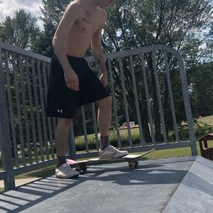 Meet your Posher, Dameskis